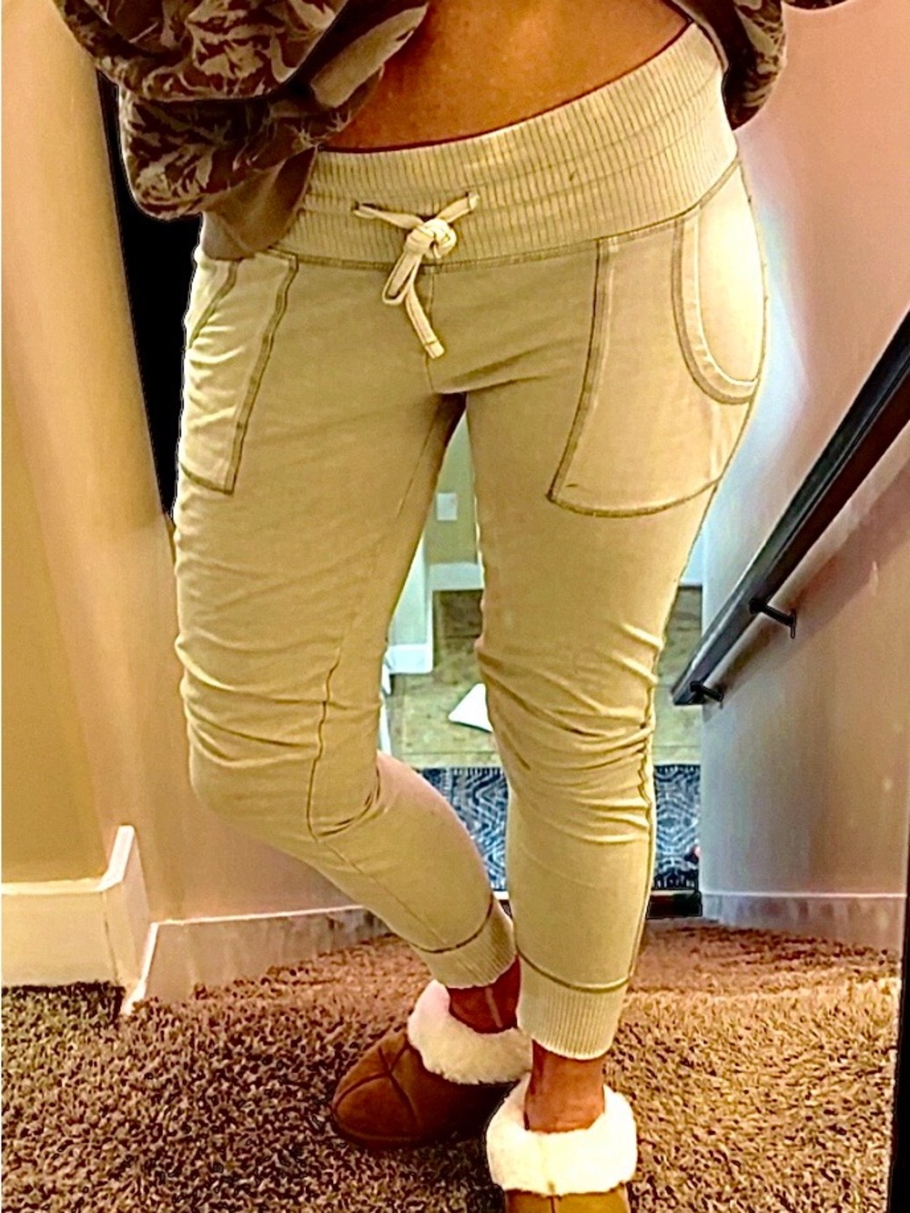 Casual Drawstring Joggers in Light Green